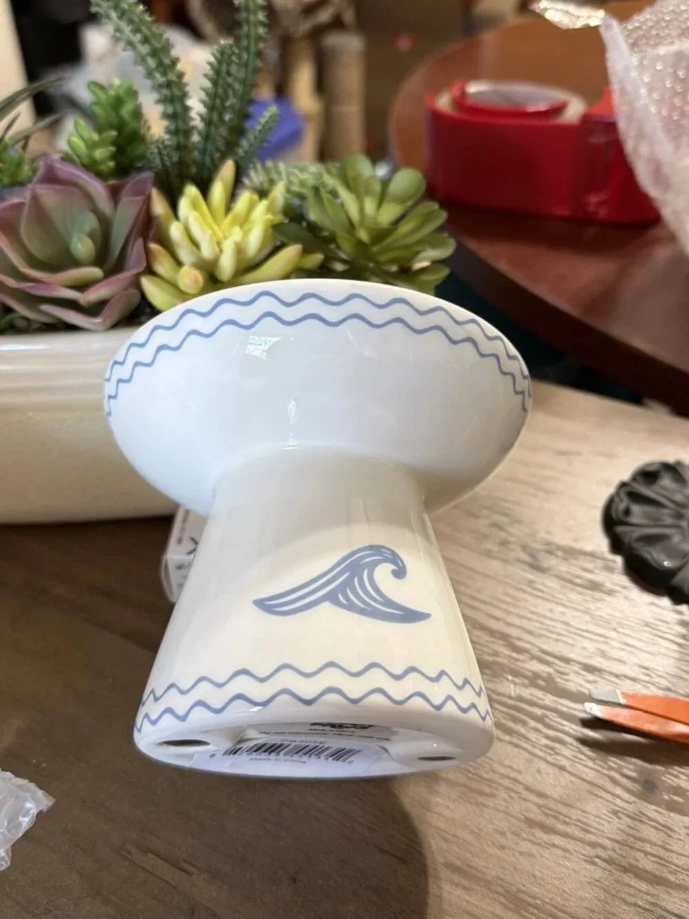 TEDDY PAWS Koi Fish Raised Ceramic Elevated Cat Bowl - NWOT